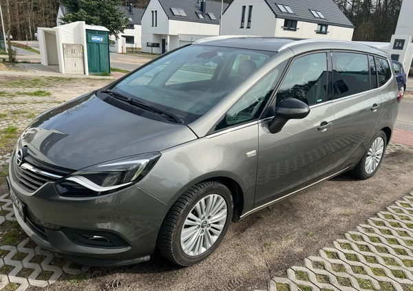 Opel Zafira cena 43000 przebieg: 123000, rok produkcji 2016 z Szczecin małe 56